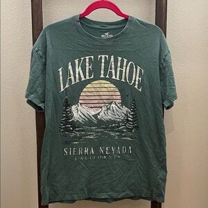 Hollister Sierra Nevada Graphic Tee in Forest Green